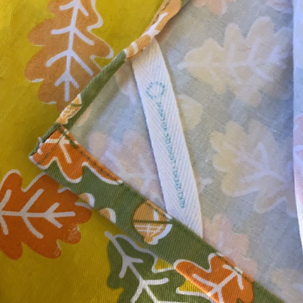 Martha Stewart Decorative Leaf Table Napkins - Picture 10 of 12